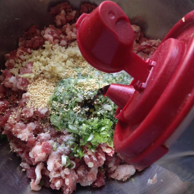 韭菜木耳鮮肉水餃的做法 步骤10