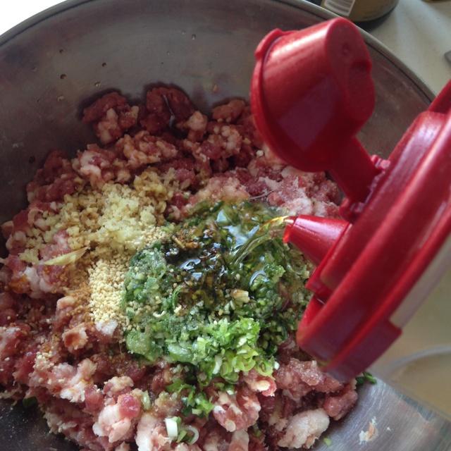韭菜木耳鮮肉水餃的做法 步骤13