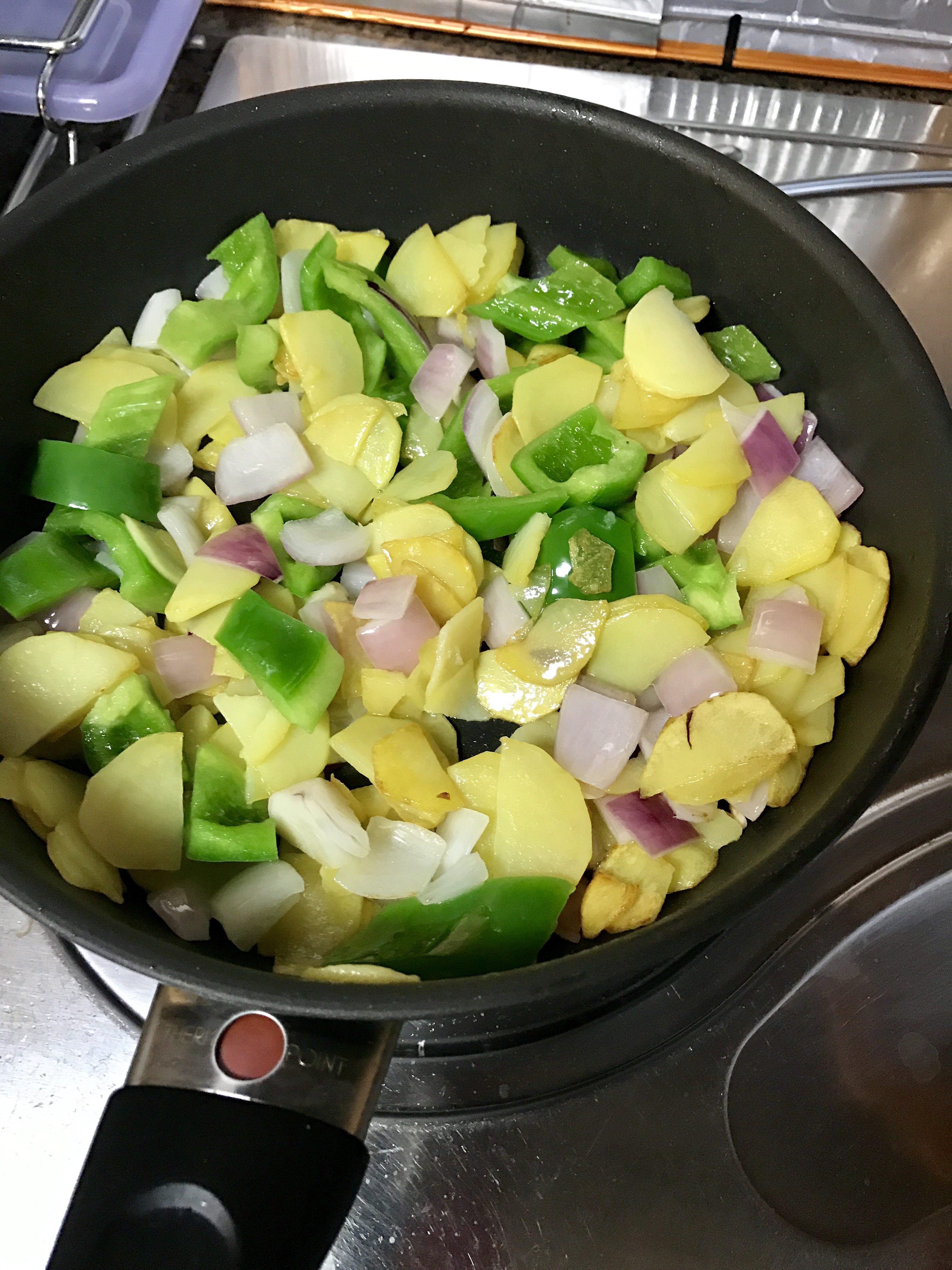 洋蔥青椒炒土豆的做法 步骤4