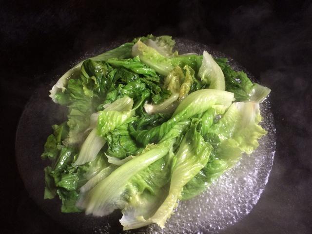 燙生菜（少油健康版）的做法 步骤2