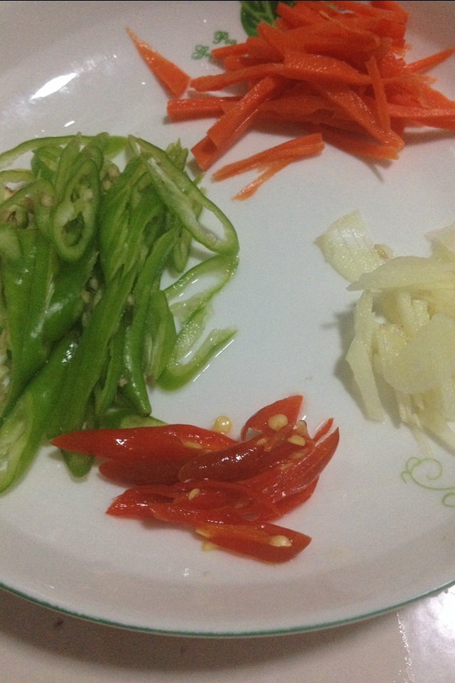 青椒土豆絲蓋飯的做法 步骤1