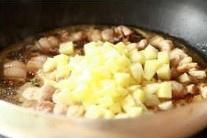 紅燒肉燉土豆的做法 步骤10