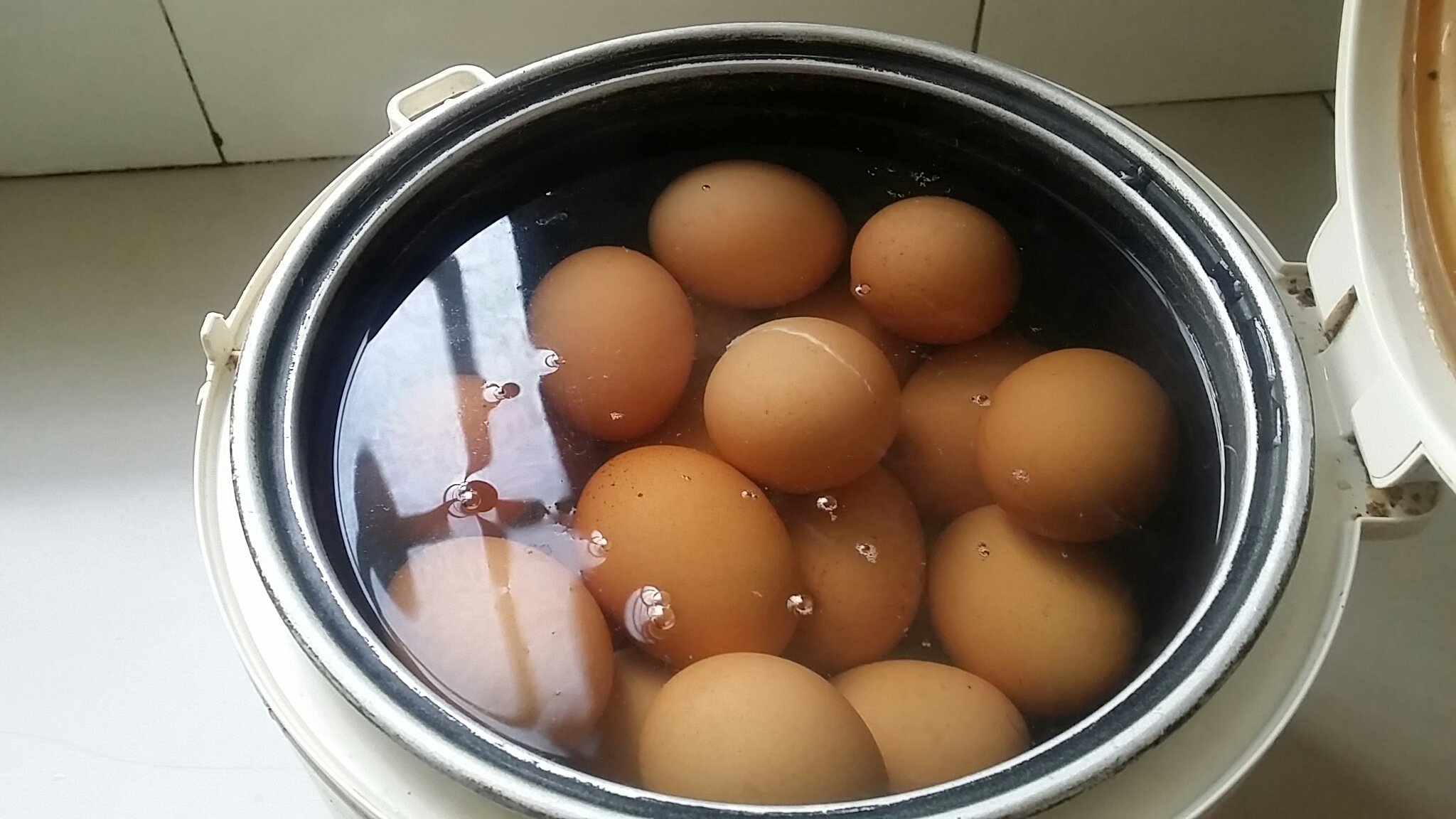 完美五香滷蛋～附煮蛋祕籍的做法 步骤1