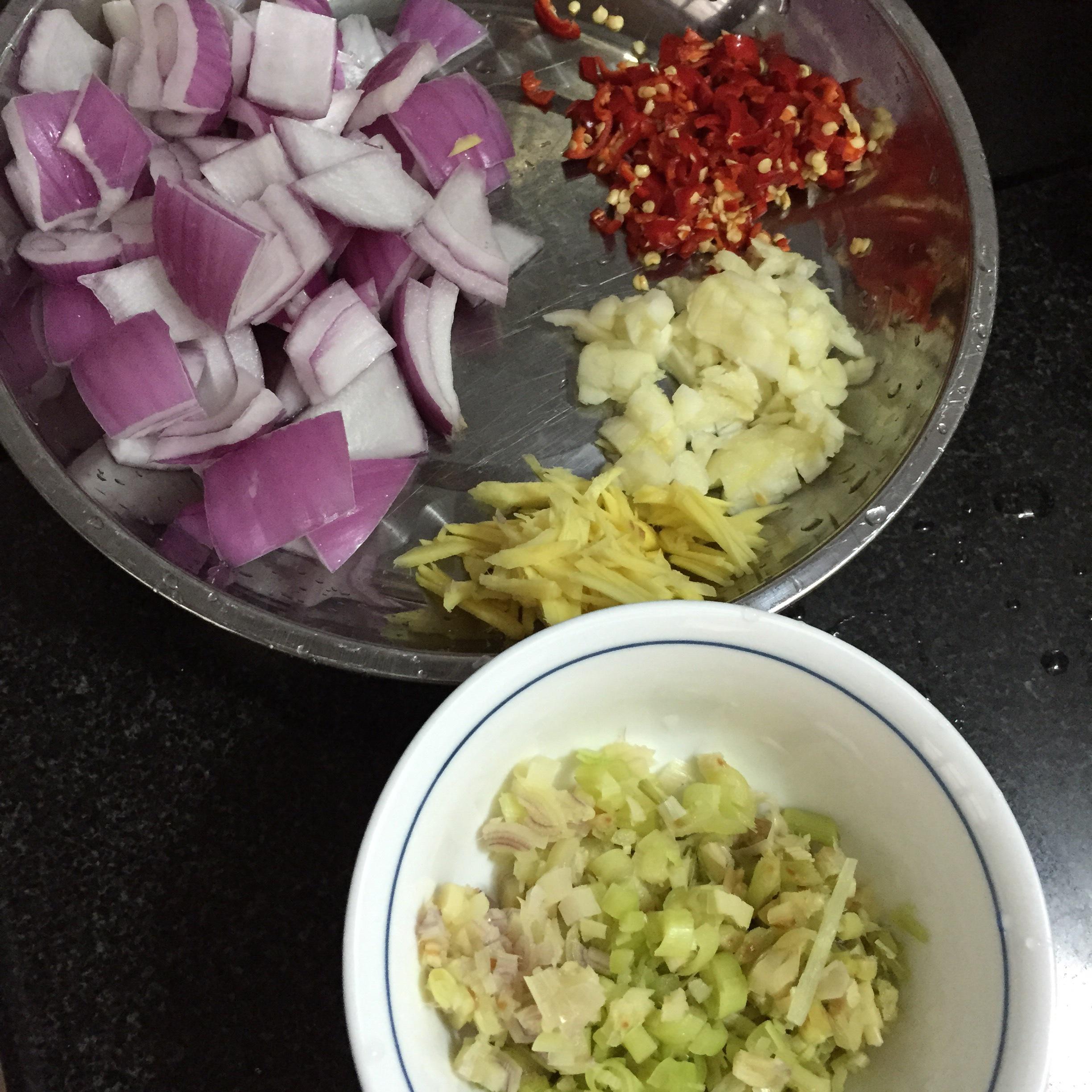 東南亞風味紅燒肉的做法 步骤3