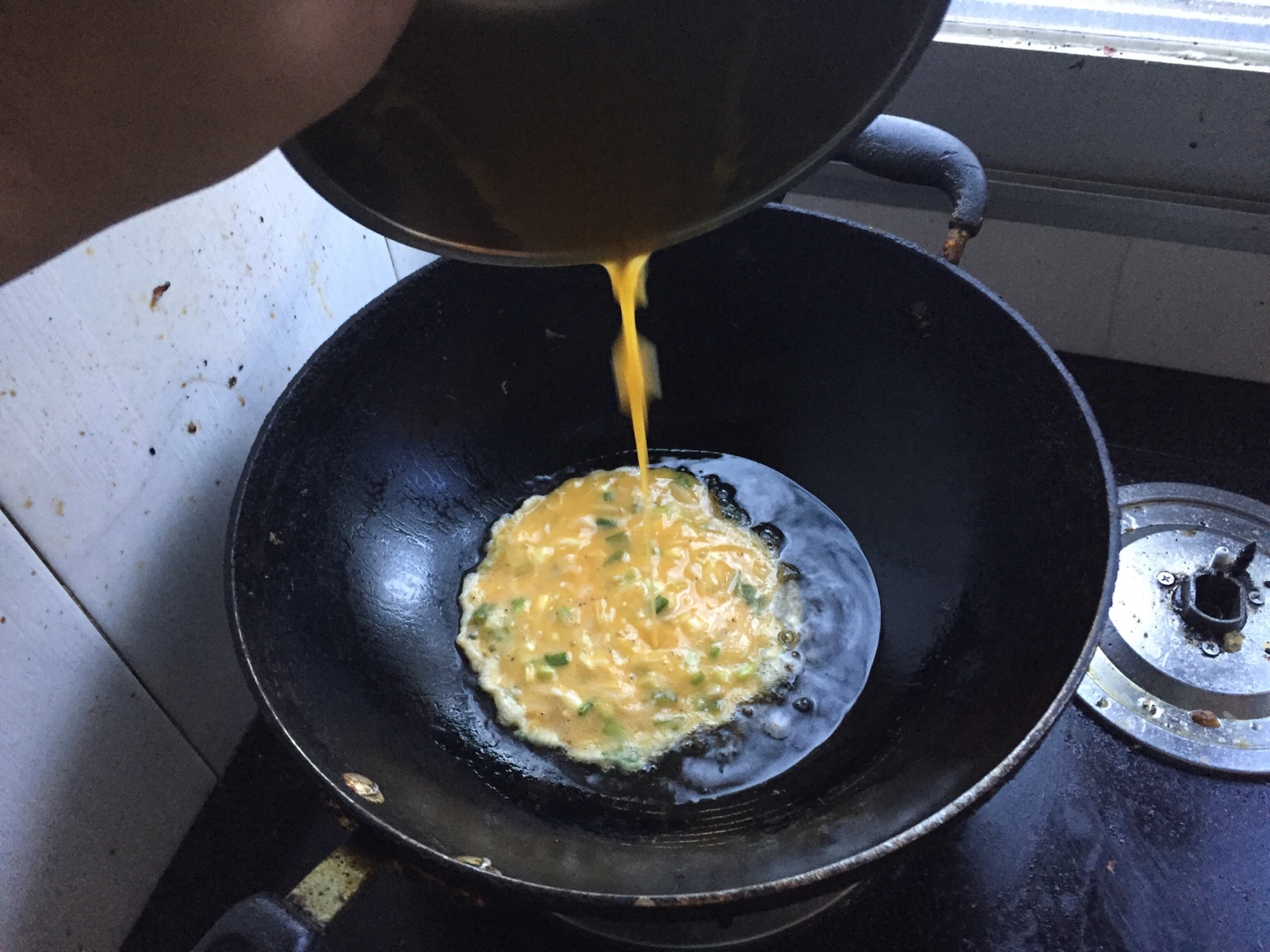 蝦米炒蛋的做法 步骤3