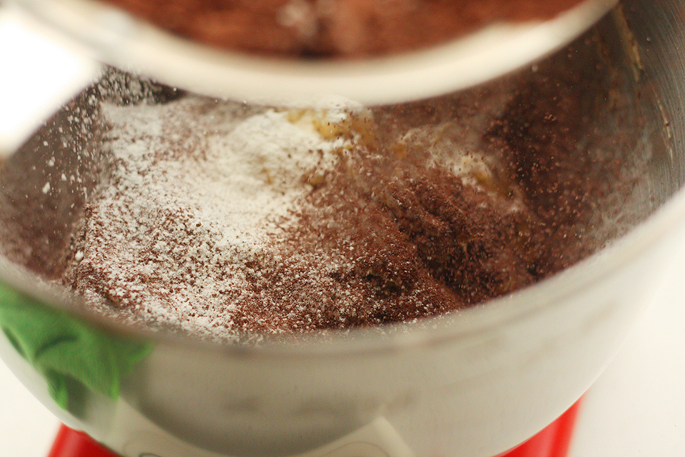 PH鹽之花巧克力磅蛋糕的做法 步骤3