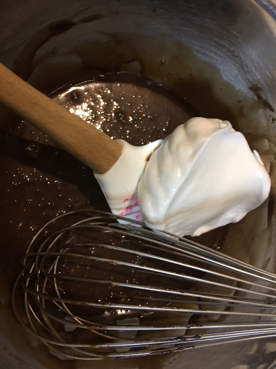 超濃郁卷不裂的巧克力蛋糕卷的做法 步骤9