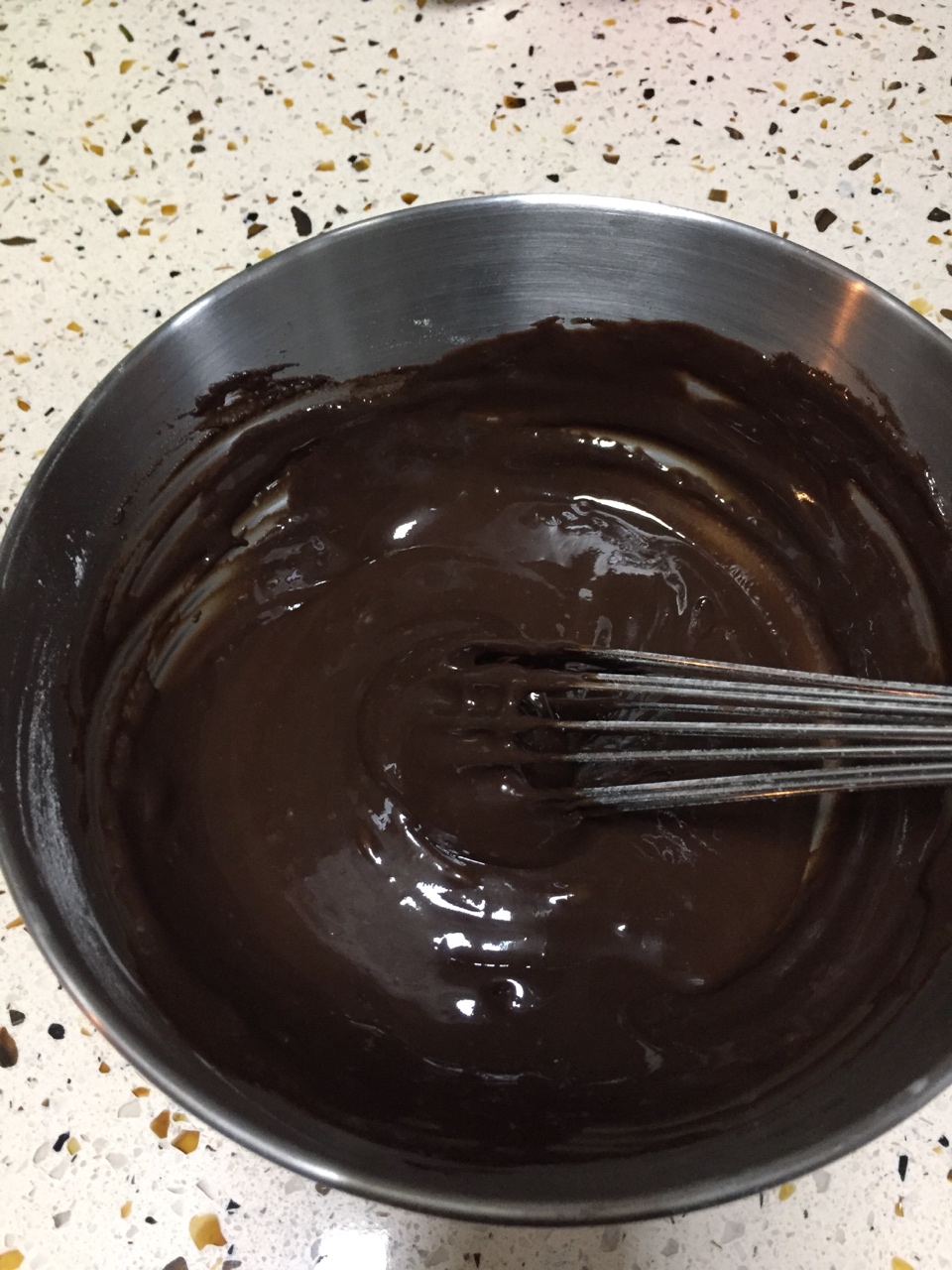 黑巧克力蛋糕卷的做法 步骤4