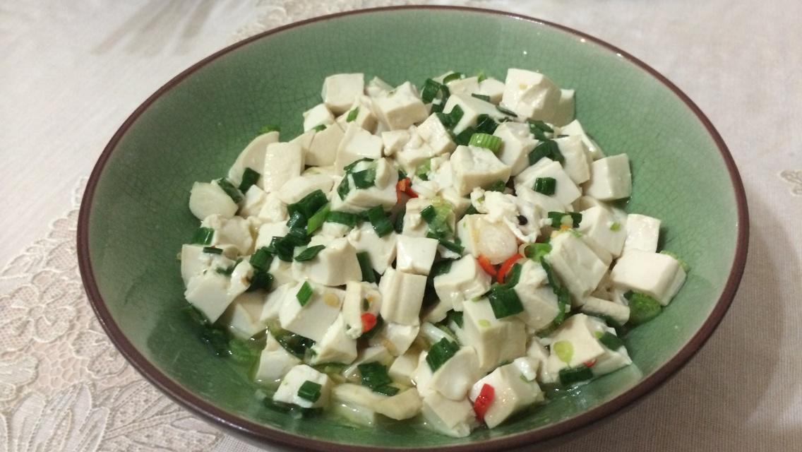快手菜小蔥拌豆腐的做法 步骤3
