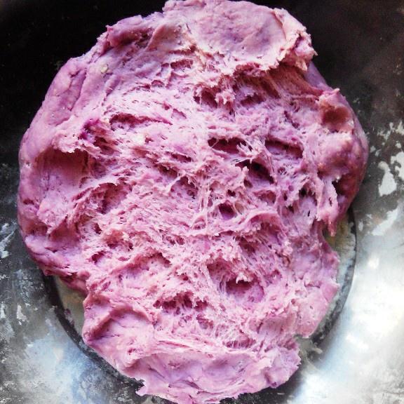 紫薯白菜豬肉包子的做法 步骤3