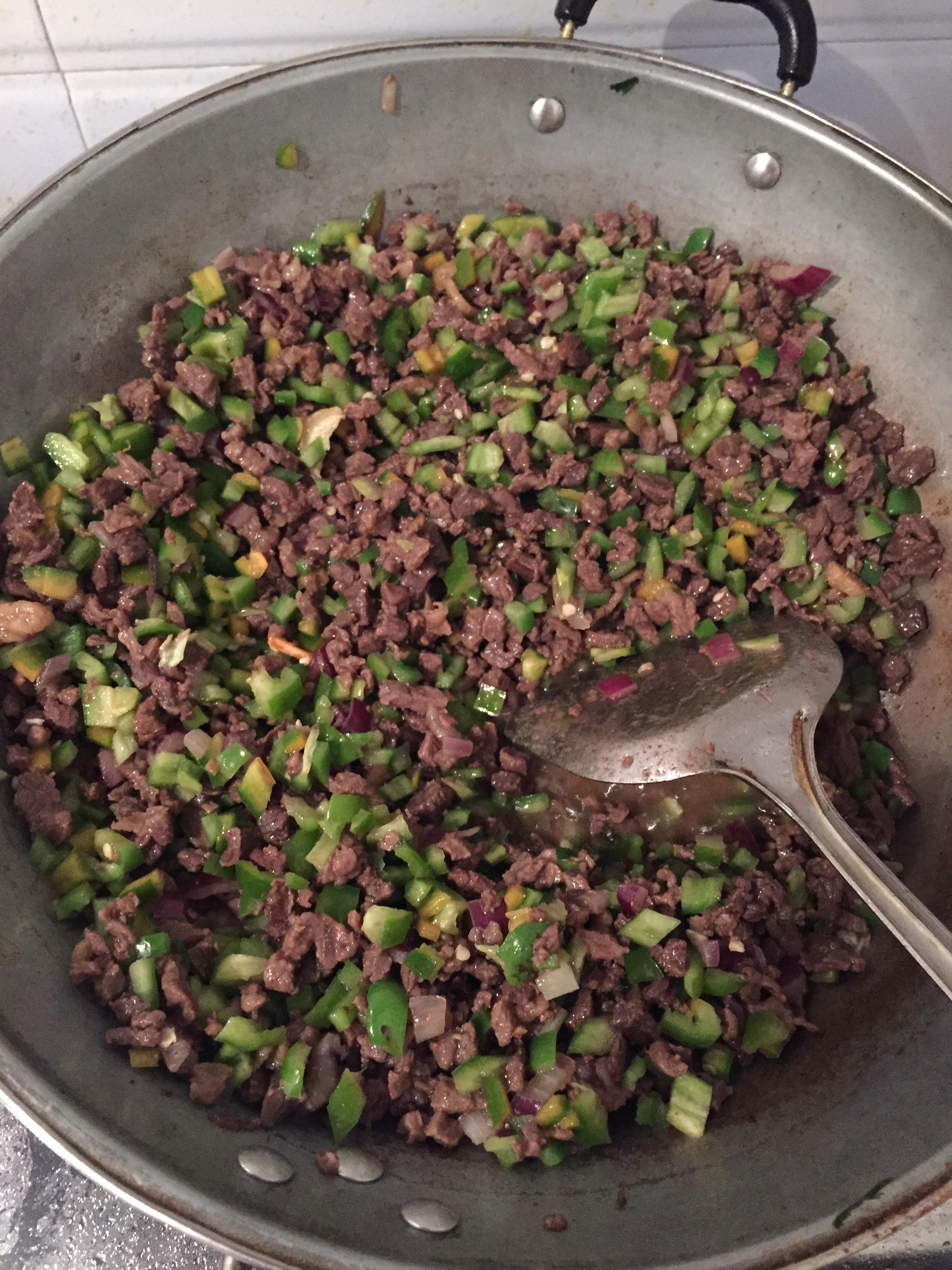 牛肉辣椒，最香的下飯菜的做法 步骤5