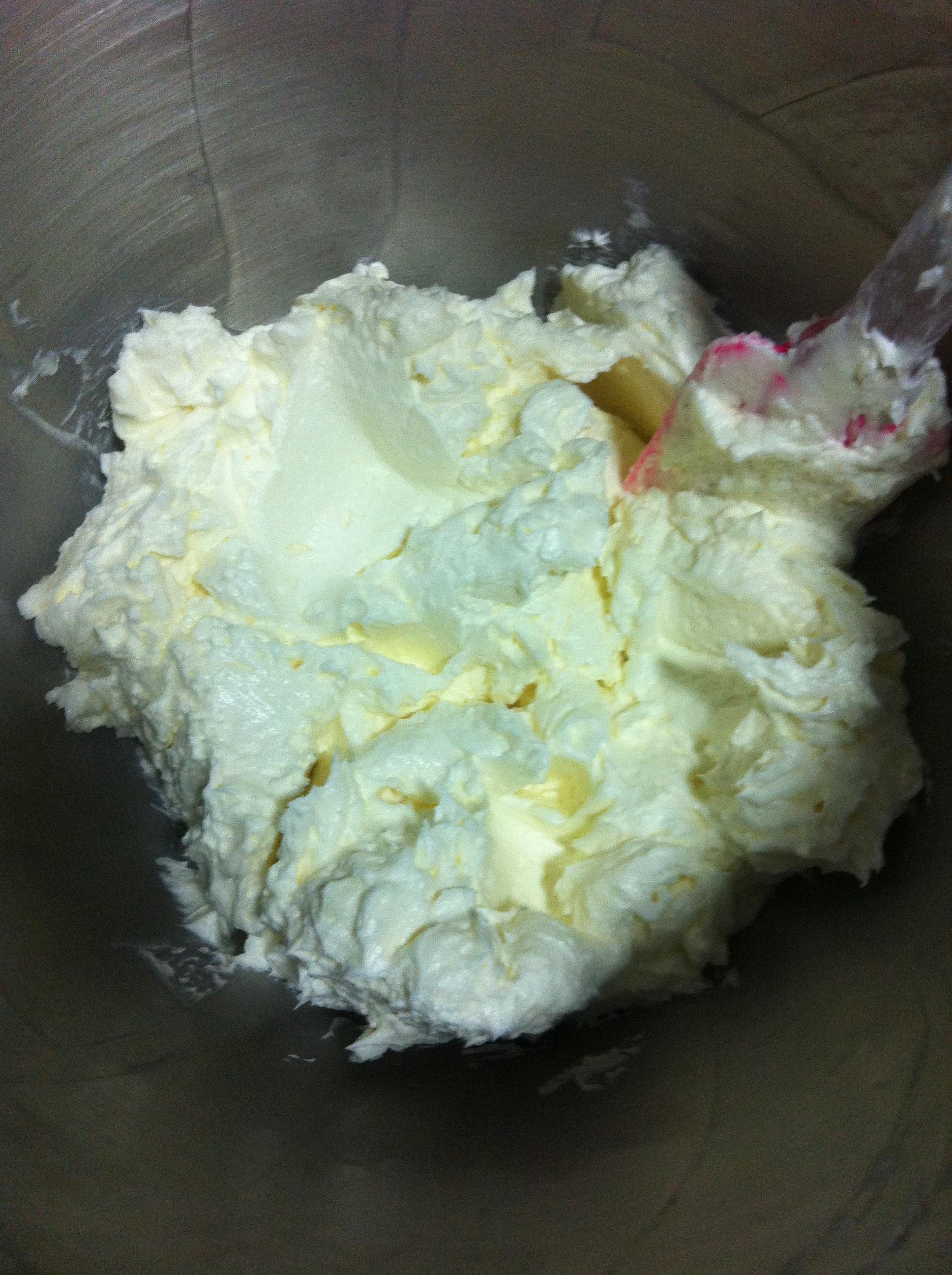 煉乳奶油霜的做法 步骤3
