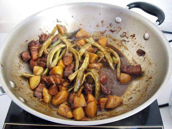 紅燒肉燉豆角的做法 步骤9