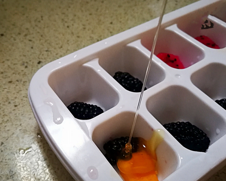 夏日水果酸奶冰的做法 步骤3