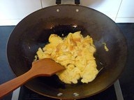 蒜薹炒雞蛋的做法 步骤4