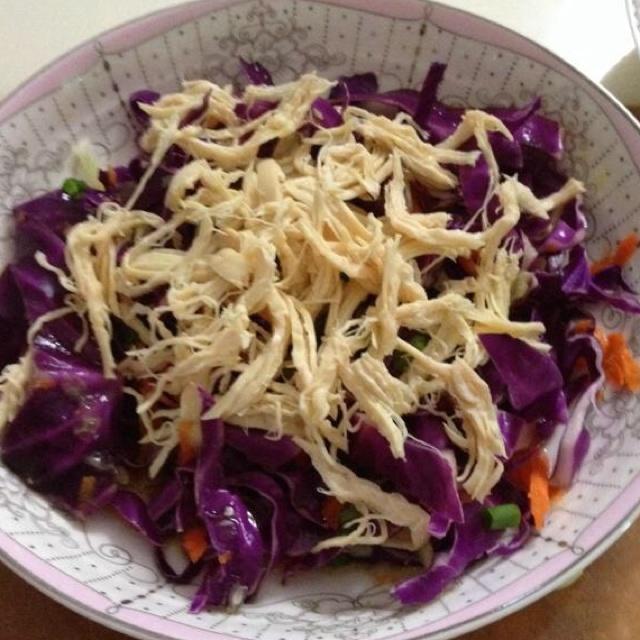 紫甘藍雞胸肉沙拉的做法 步骤1