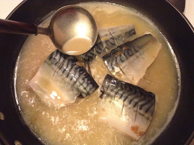 サバの味噌煮（鯖魚味噌煮）的做法 步骤3