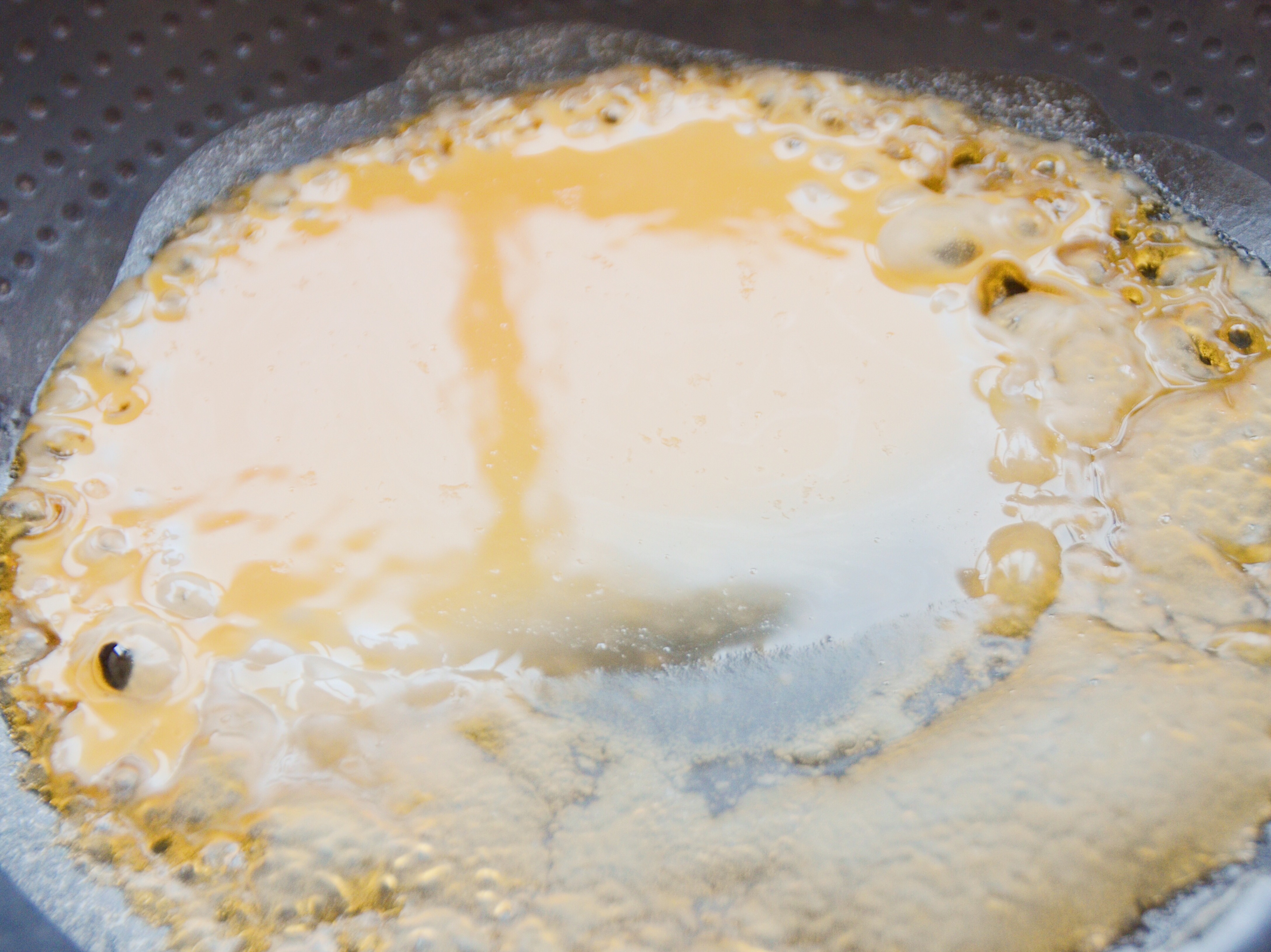 藕丁肉餅蒸鹹蛋的做法 步骤3