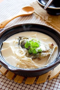 砂鍋魚頭燉豆腐的做法 步骤6