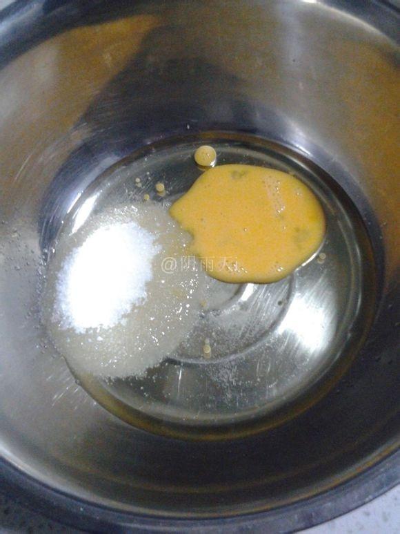 蔥香玉米麪桃酥的做法 步骤2