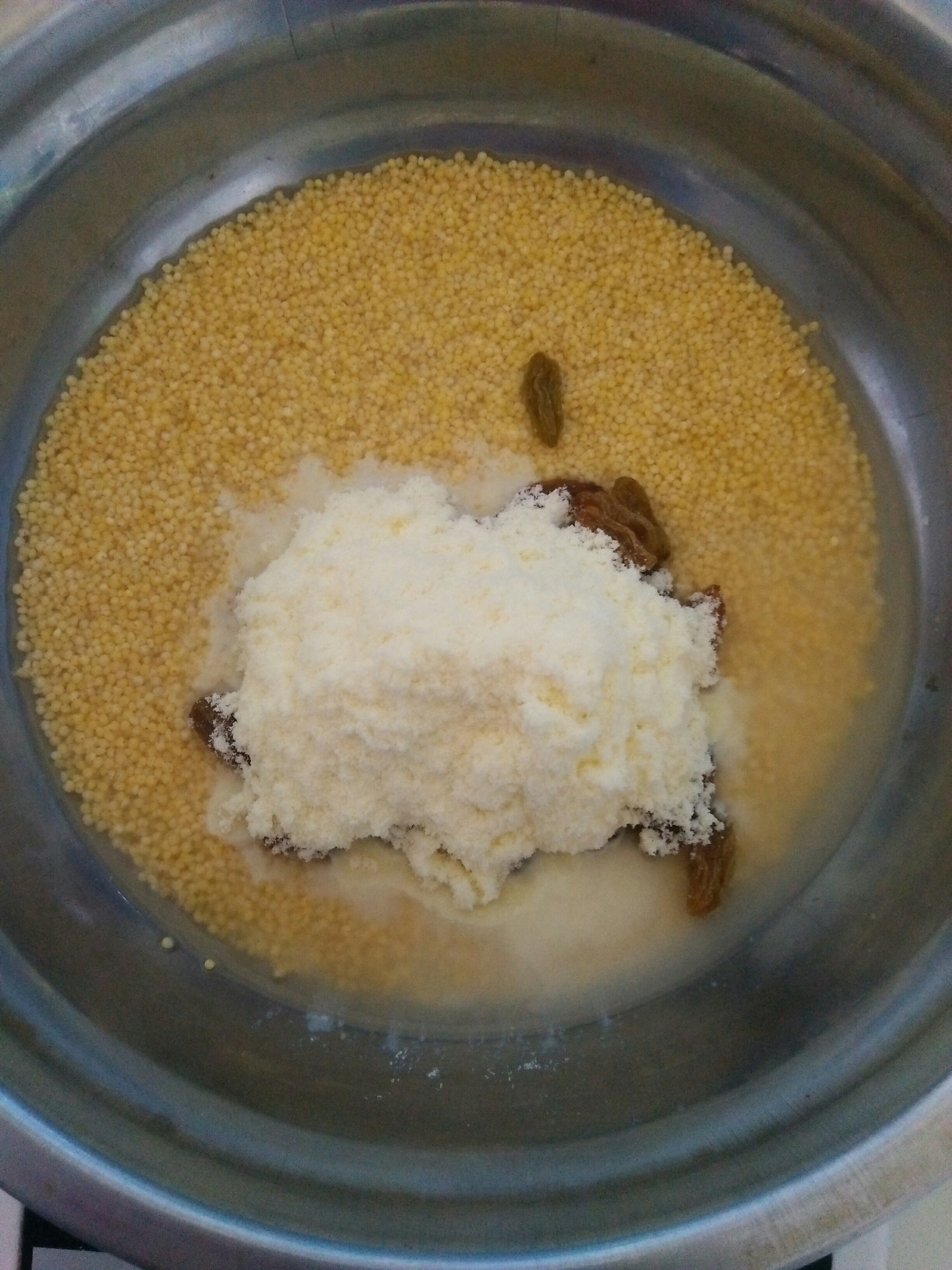 奶香黃米涼糕的做法 步骤2