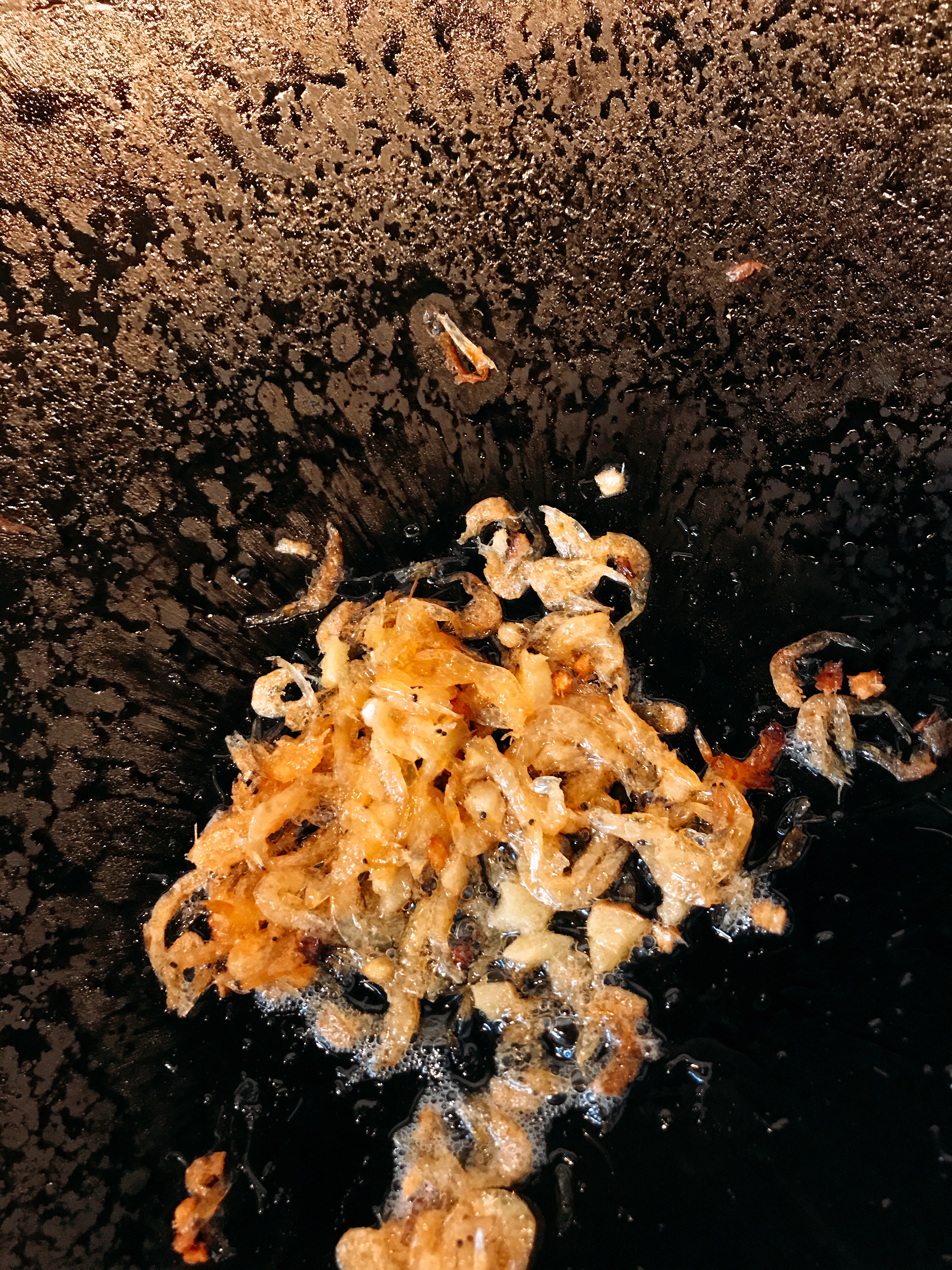 香菇蘿蔔乾蝦米燜飯的做法 步骤2