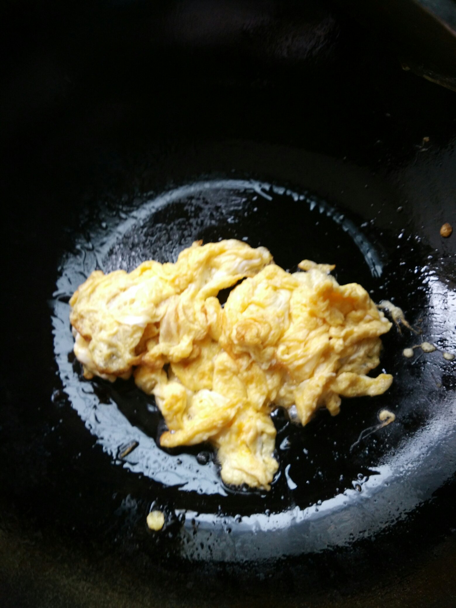 下飯菜 大蒜炒雞蛋的做法 步骤2