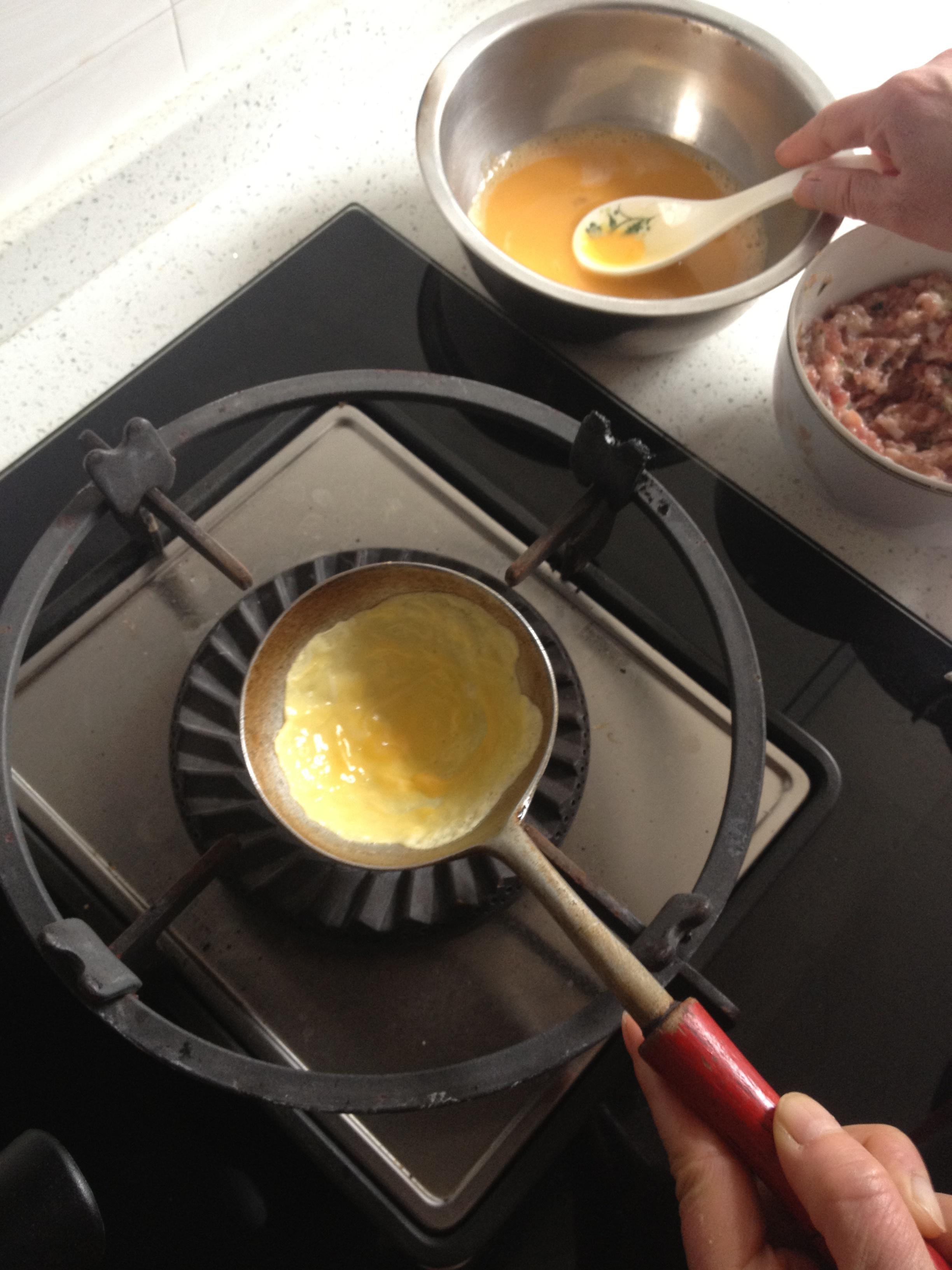 蛋餃--飯桌上的金元寶（年夜飯必備）的做法 步骤4