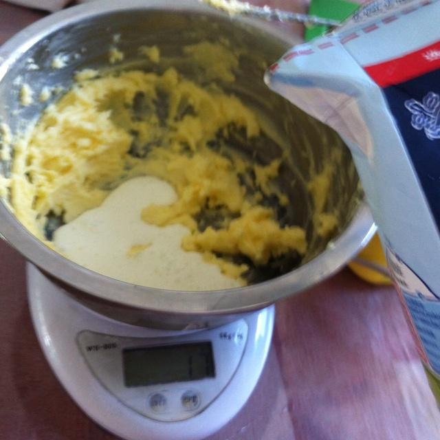 黃油曲奇（淡奶油版）的做法 步骤2