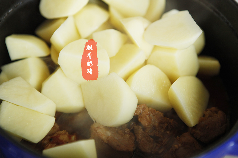 超級下飯的土豆燒排骨的做法 步骤9