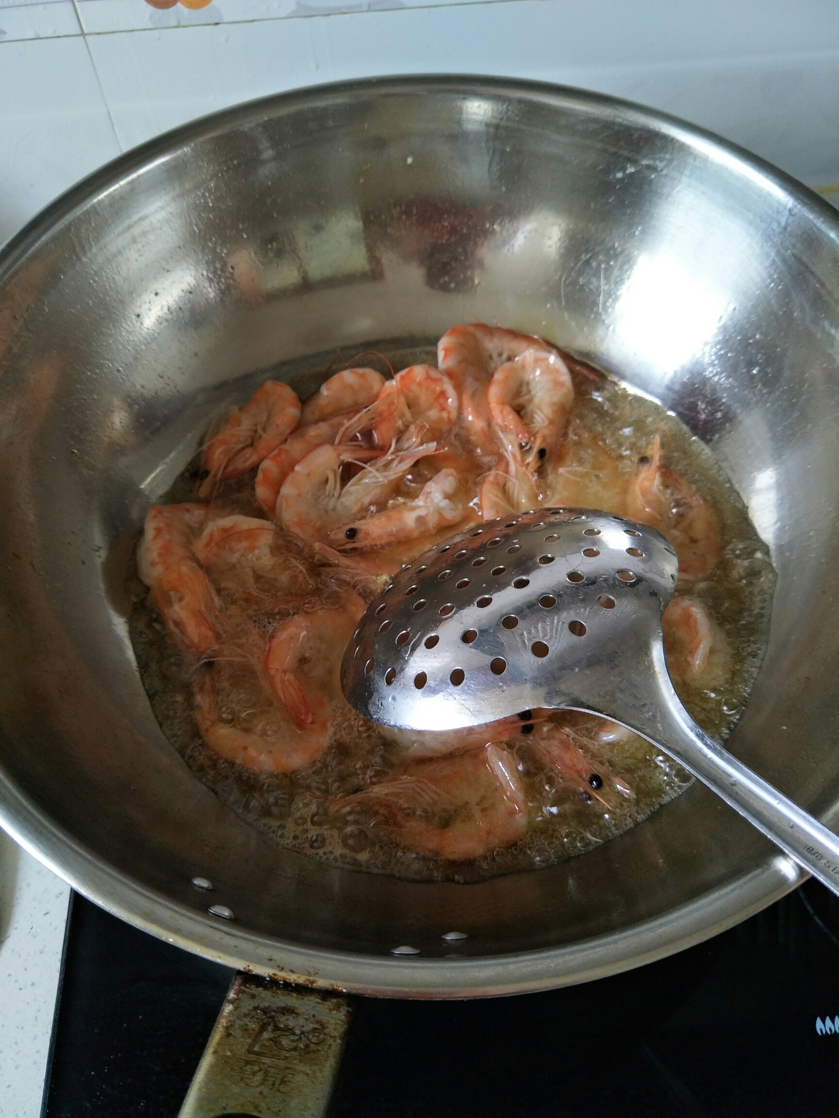 幹鍋翅中蝦的做法 步骤2