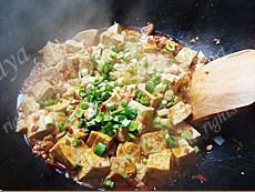 牛肉末燒豆腐的做法 步骤7