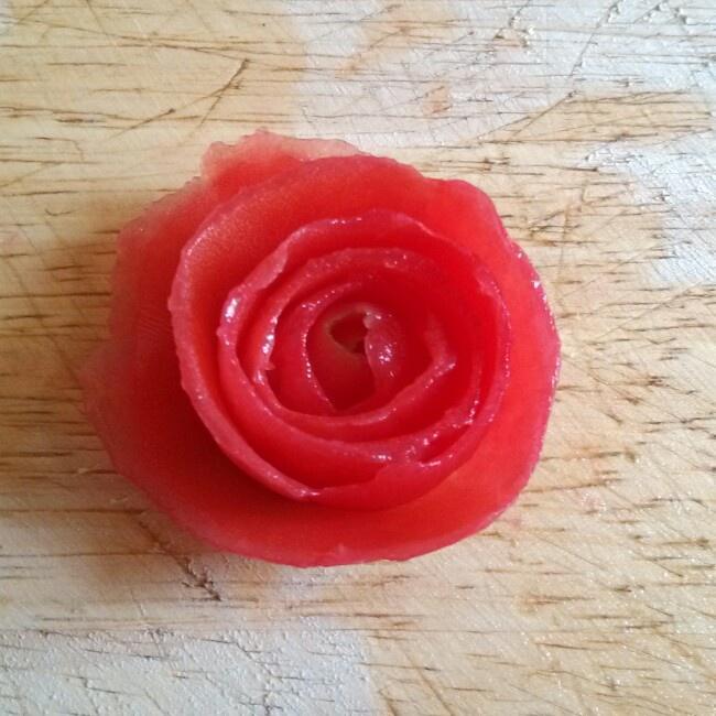 番茄玫瑰花的做法 步骤3