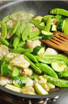【曼食慢語】泰式綠咖哩雞的做法 步骤4
