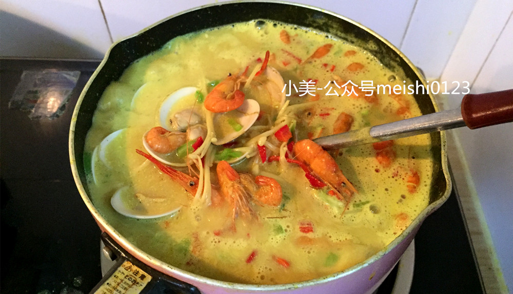 在家輕鬆做出東南亞風味《咖哩海鮮湯》的做法 步骤5