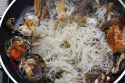 石鍋粉絲螃蟹煲的做法 步骤13