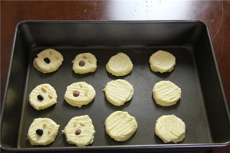 入口即溶的黃油曲奇 Butter cookies的做法 步骤3