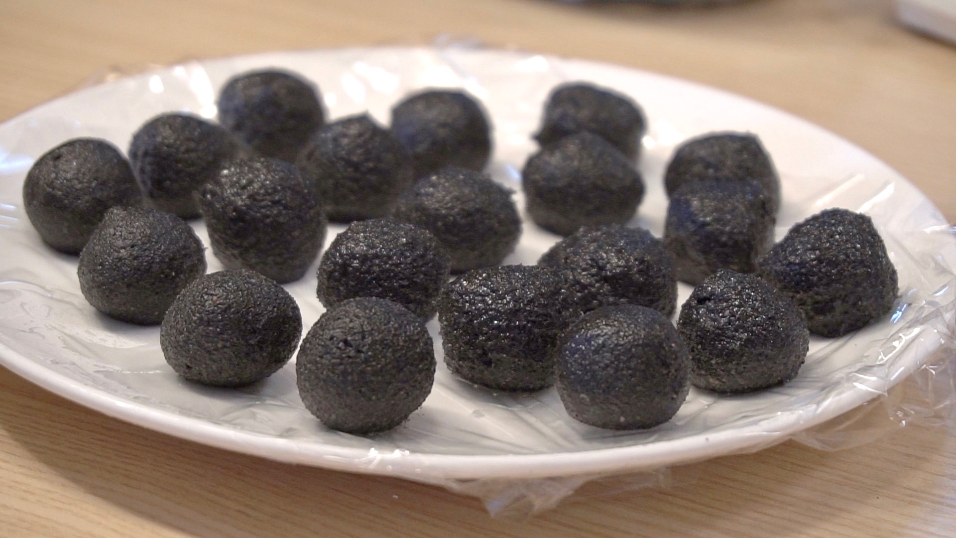 【視訊】黑芝麻豆麪湯圓（自制流沙黑芝麻餡）～雲南小吃的做法 步骤8