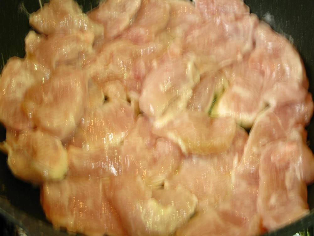 味噌加沙拉醬做出軟嫩的雞胸肉塊的做法 步骤4