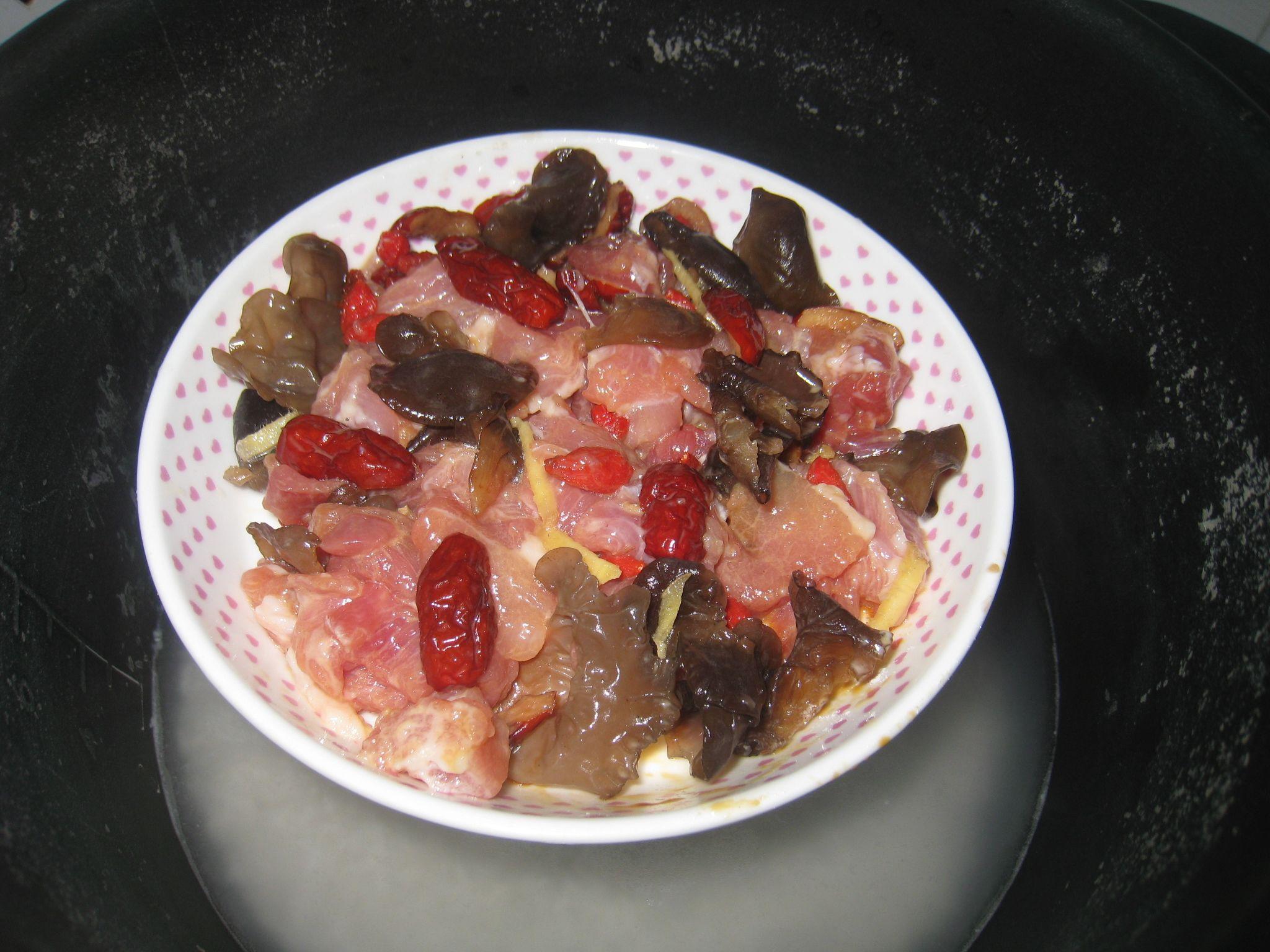 紅棗蒸瘦肉的做法 步骤6