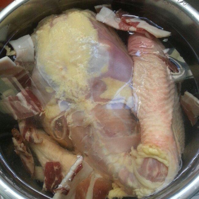 火腿土雞火鍋的做法 步骤3