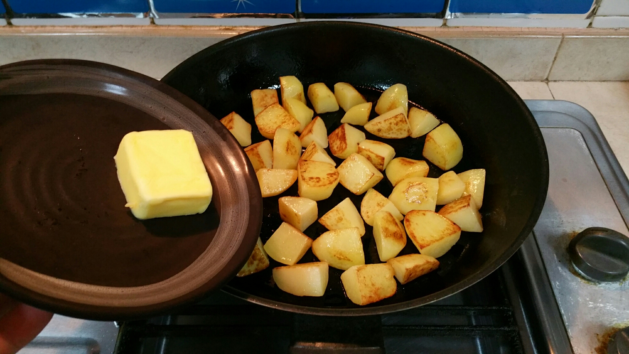 蒜香馬鈴薯的做法 步骤4