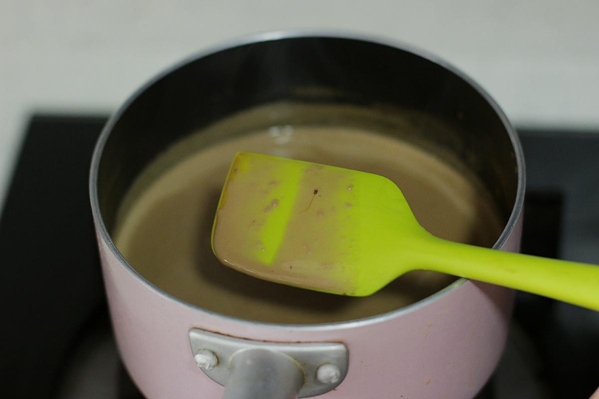 成熟風味的咖啡香蕉冰淇淋的做法 步骤4
