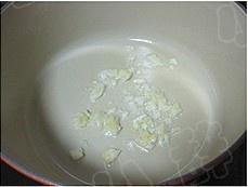 韓式鮮菌辣肥牛湯鍋的做法 步骤2