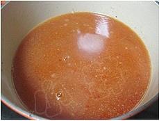 韓式鮮菌辣肥牛湯鍋的做法 步骤5