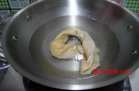 臘八蒜燒肥腸的做法 步骤3