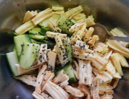 涼拌黃瓜腐竹的做法 步骤9