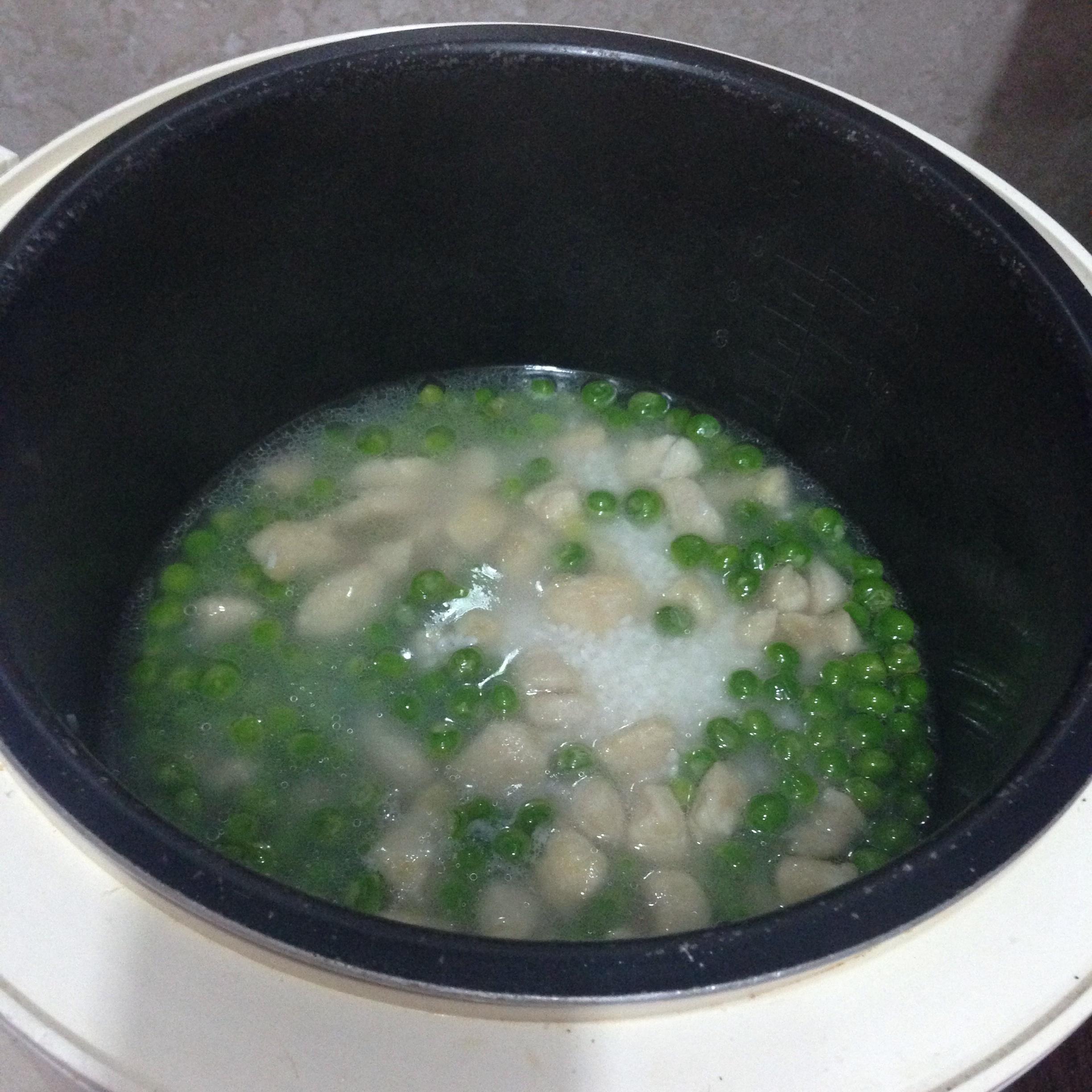 雞肉豌豆燜飯的做法 步骤4