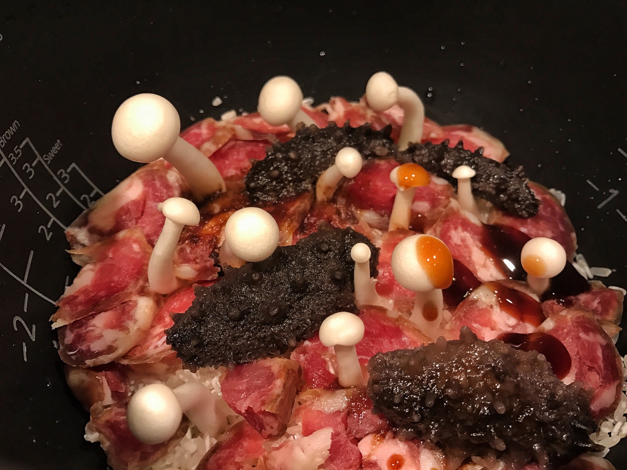 海蔘臘腸白玉菇飯的做法 步骤1