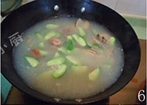 蛤蜊黃瓜湯的做法 步骤6